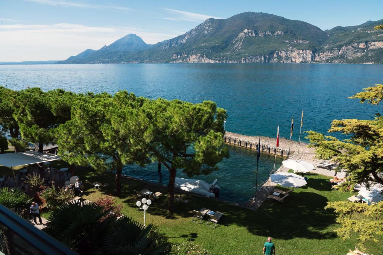 Hotel Du Lac - Relax Attitude Hotel Brenzone sul Garda Exterior foto