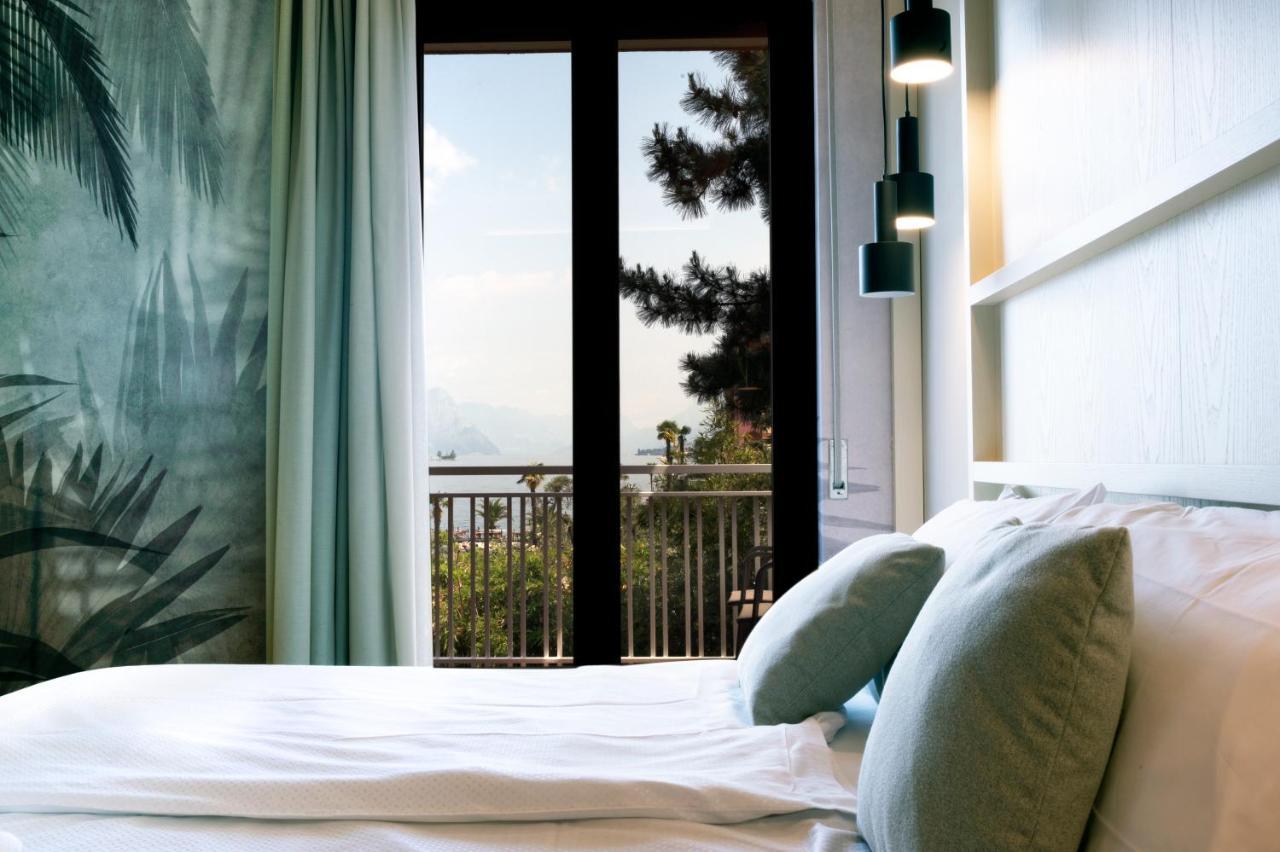 Hotel Du Lac - Relax Attitude Hotel Brenzone sul Garda Exterior foto